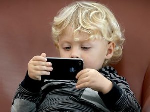 Australian CCA warns app developers targeting children